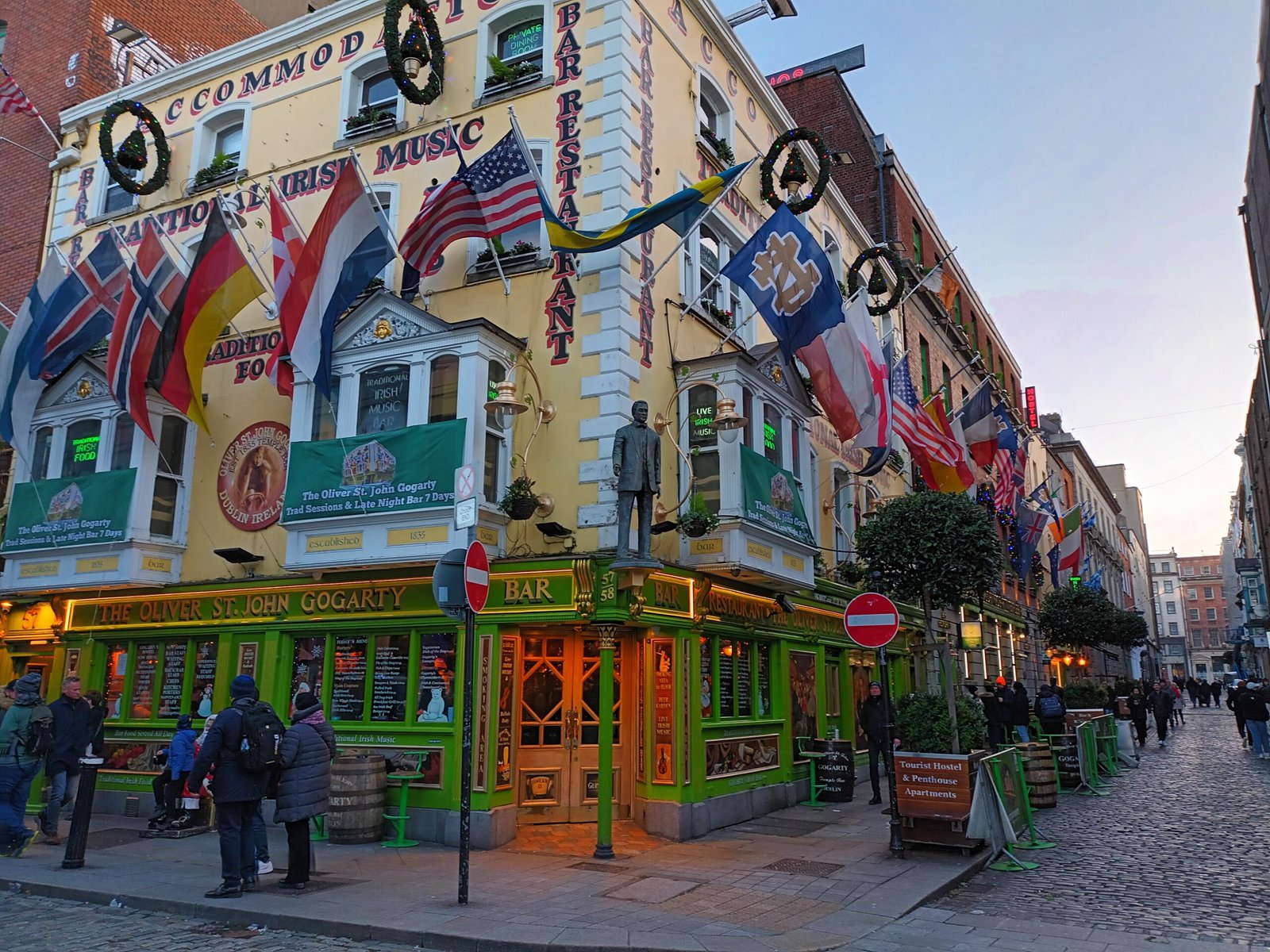Dublin-traditional_irish_music_bilding Dublin-traditional_irish_music_bilding-scaled<br />